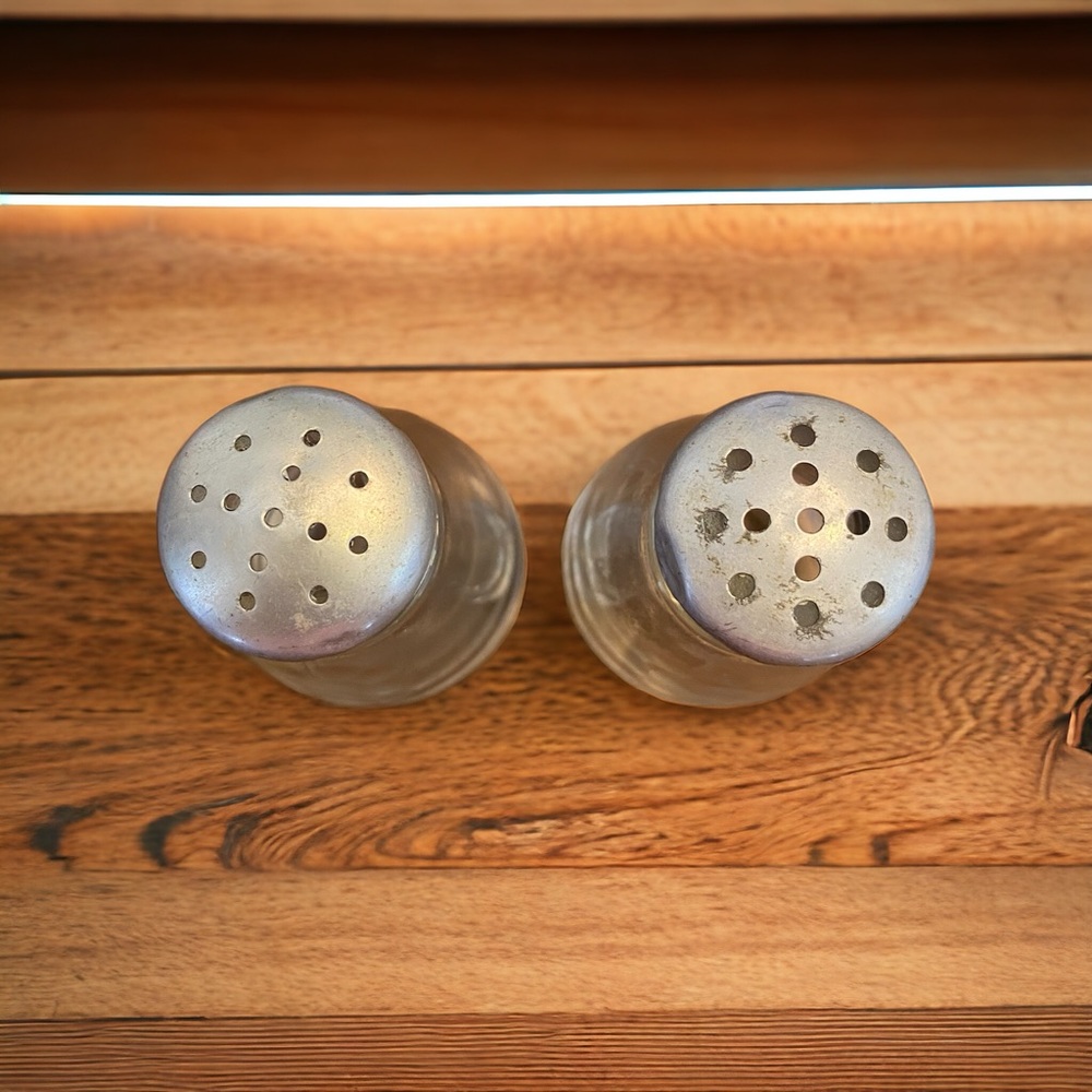 Antique to vintage etched glass salt & pepper shakers thick glass 3” x 1.5” - Picture 2 of 3